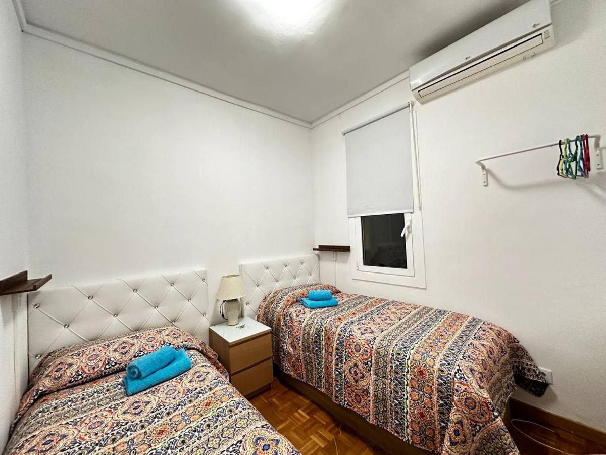 Rooms Nuevo Roger Barcelona Buitenkant foto