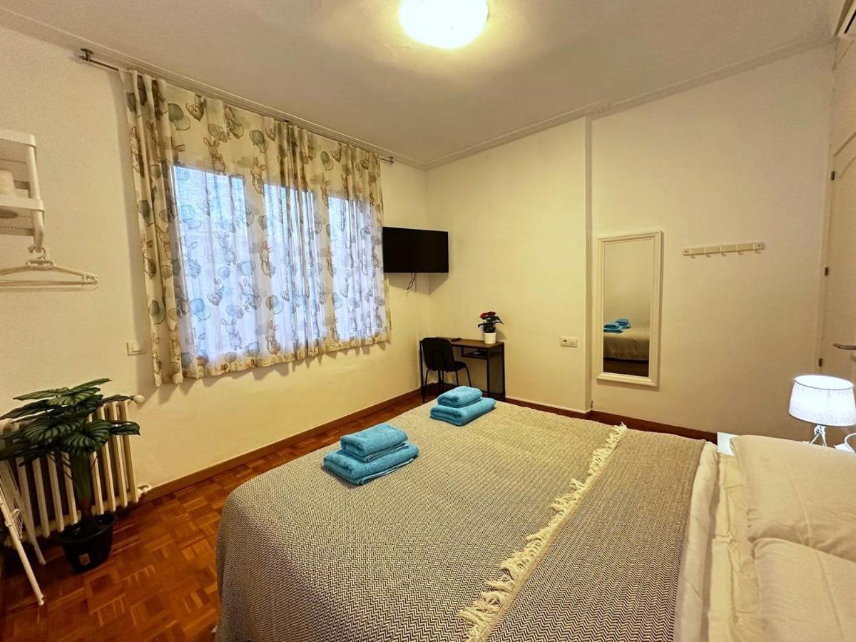 Rooms Nuevo Roger Barcelona Buitenkant foto